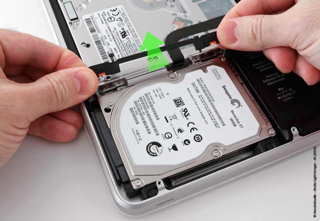 Ajouter un second disque dur ou SSD dans un MacBook Pro 13 (2010
