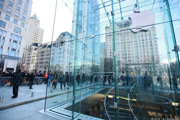 iPad2 sur la 5e avenue-Credit: CNET/Sarah Tew